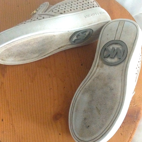 Michael Michael Kors Little Girl Slip On Shoes - Picture 5 of 8